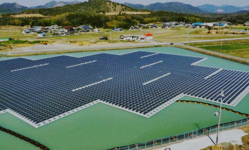 В Сингапуре построили гигантскую водную солнечную электростанцию